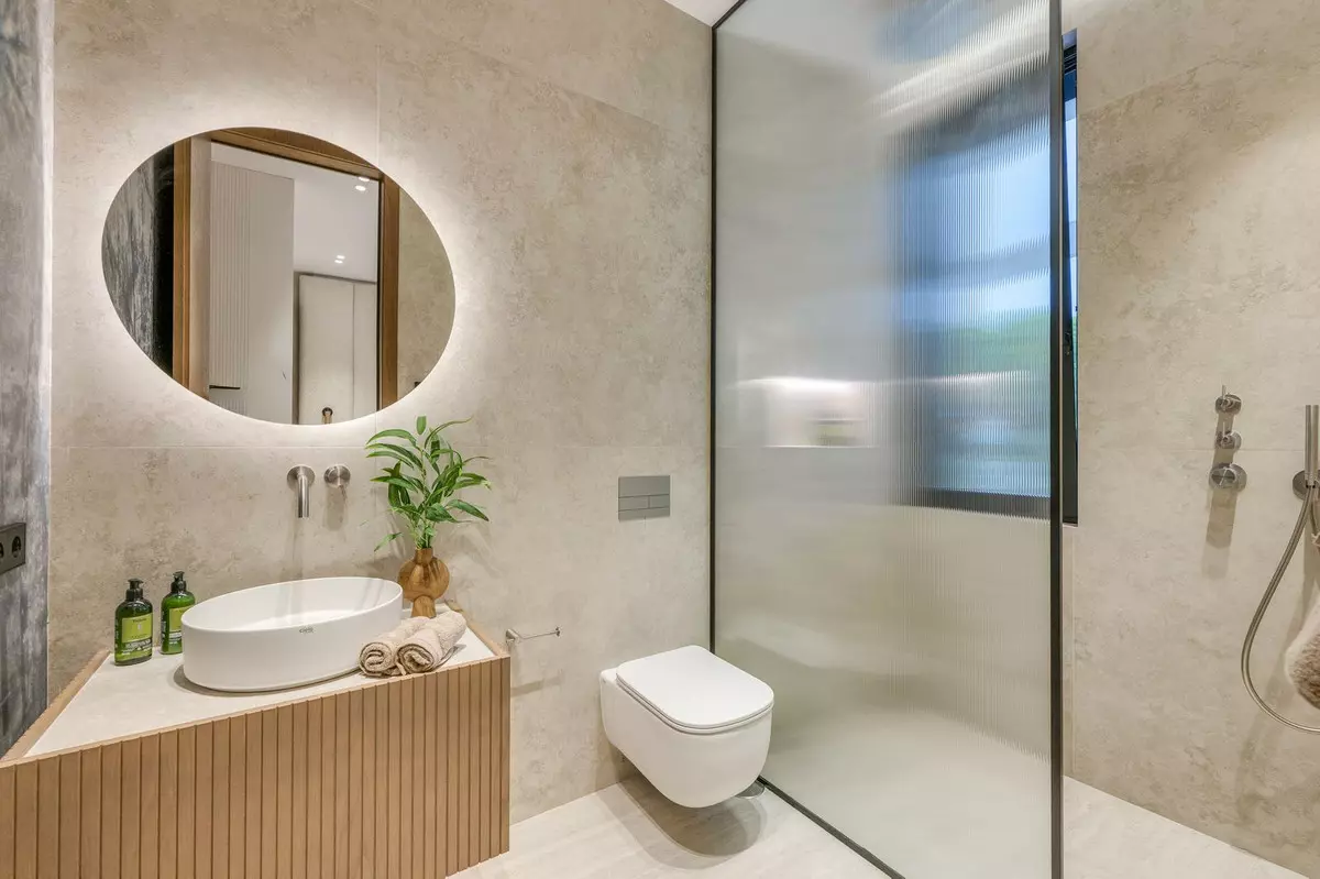6-bedroom Villa In Marbella, Spain (570 M²)