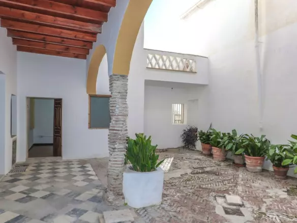 7-bedroom Town House In Casarabonela, Spain (535 M²)