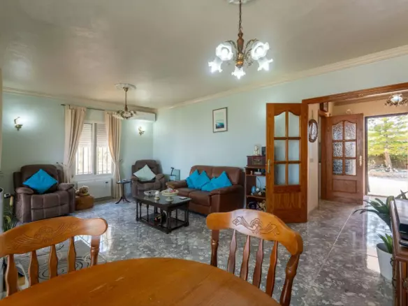 3-bedroom Country House In Guaro, Spain (216 M²)