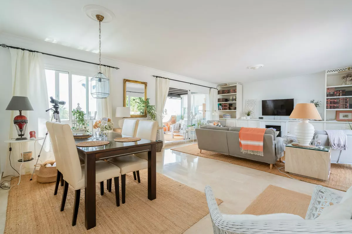 2-bedroom Apartment In Estepona, Spain (114 M²)