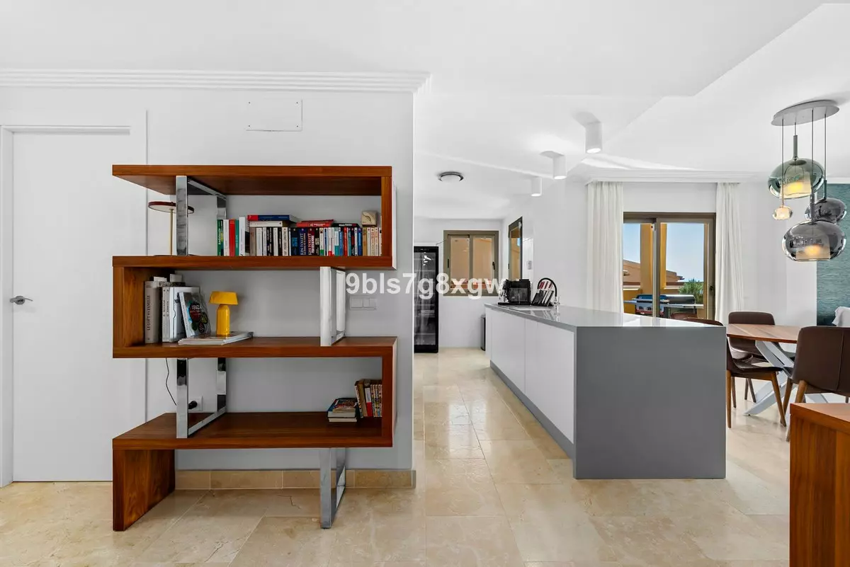 3-bedroom Apartment In Benahavis, Spain (127 M²)