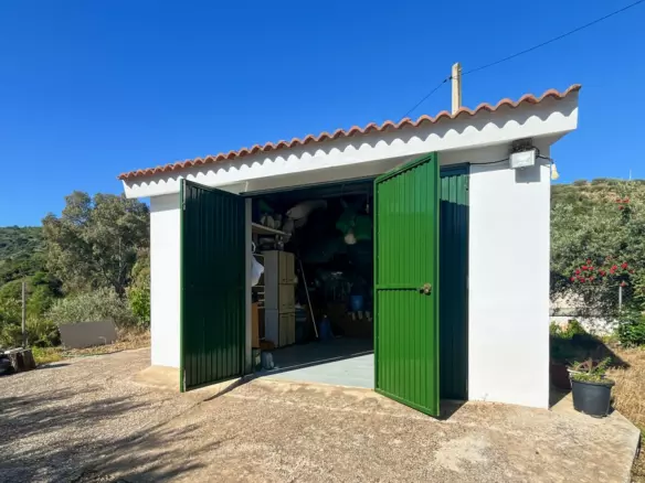 4-bedroom Country House In Comares, Spain (113 M²)