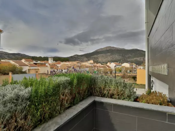 4-bedroom Villa In Alfarnate, Spain (220 M²)