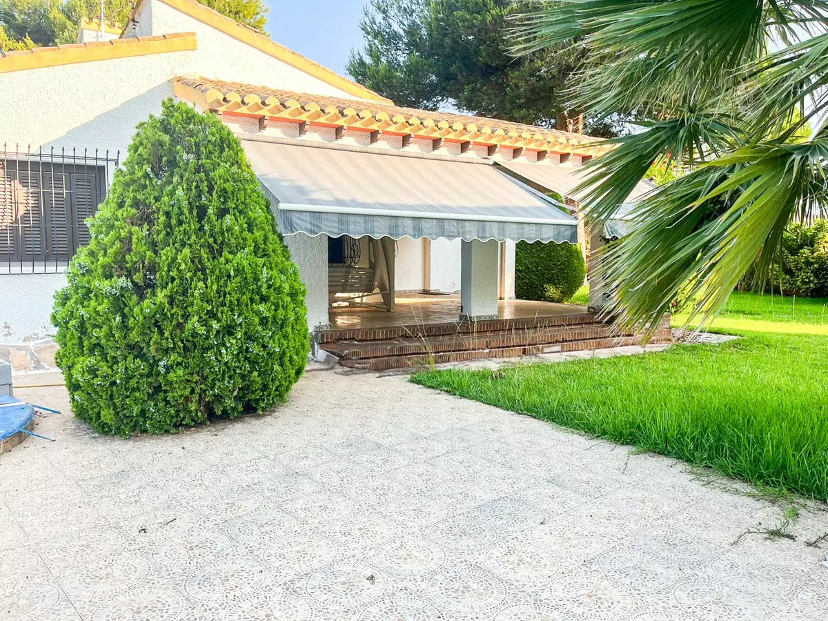 4-bedroom Villa In Orihuela, Spain (200 M²)