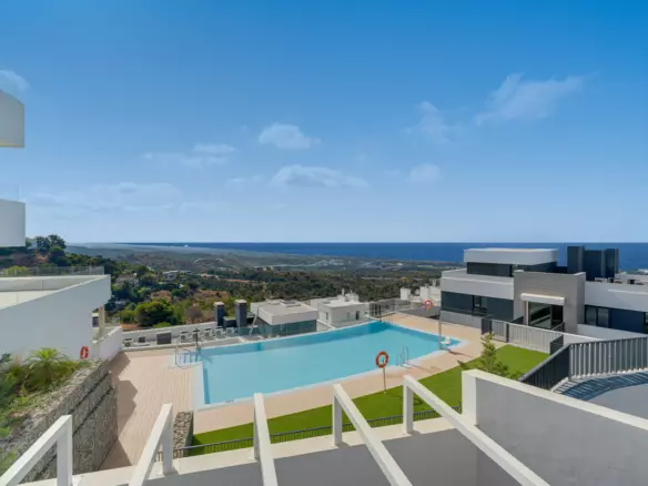 3-bedroom Apartment In Marbella, Spain (211 M²)