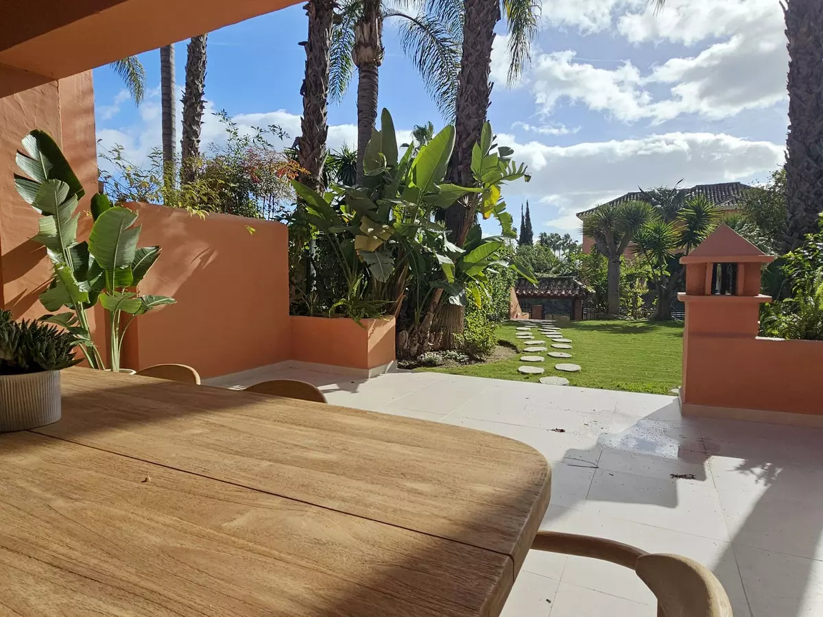 4-bedroom Town House In Marbella, Spain (323 M²)