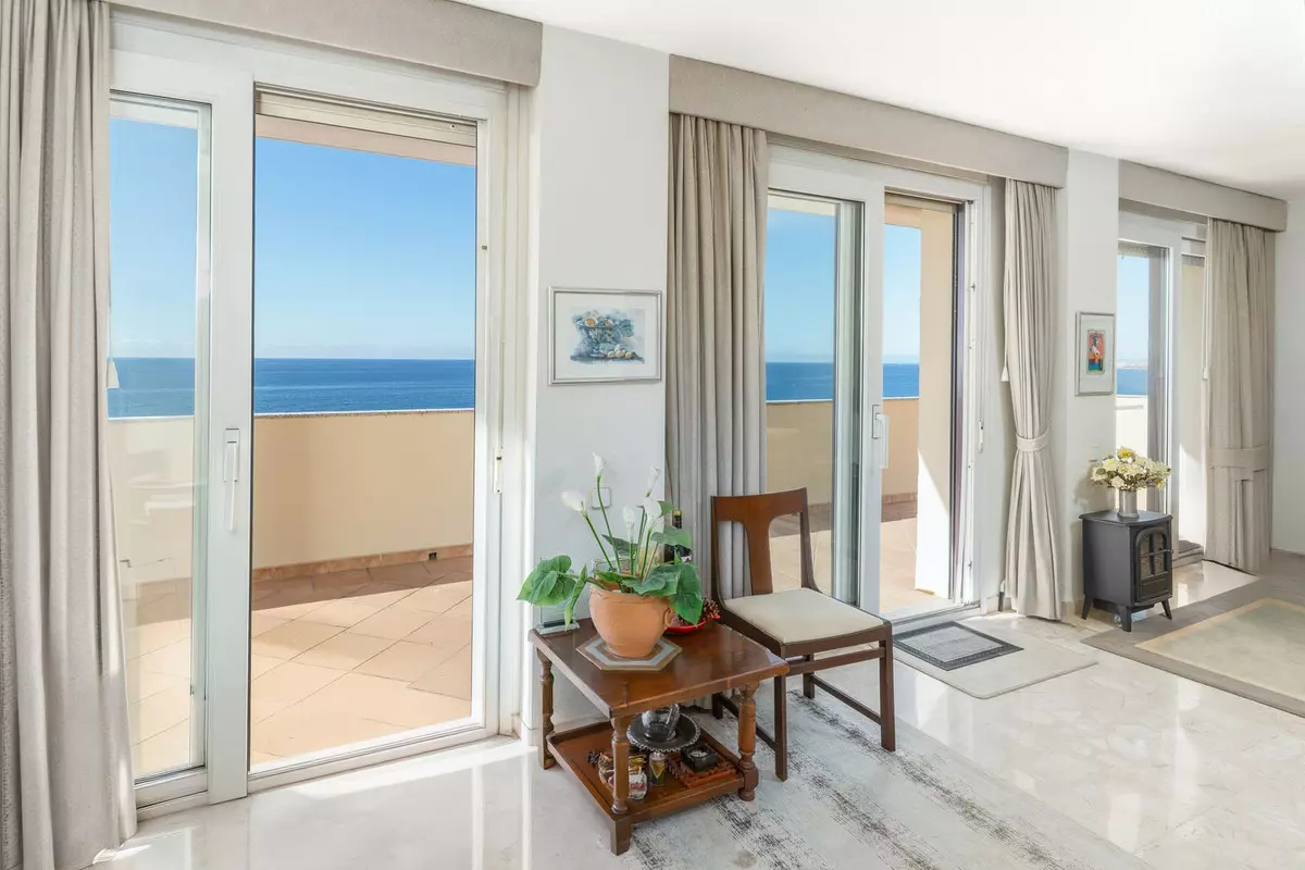 3-bedroom Apartment In Marbella, Spain (94 M²)