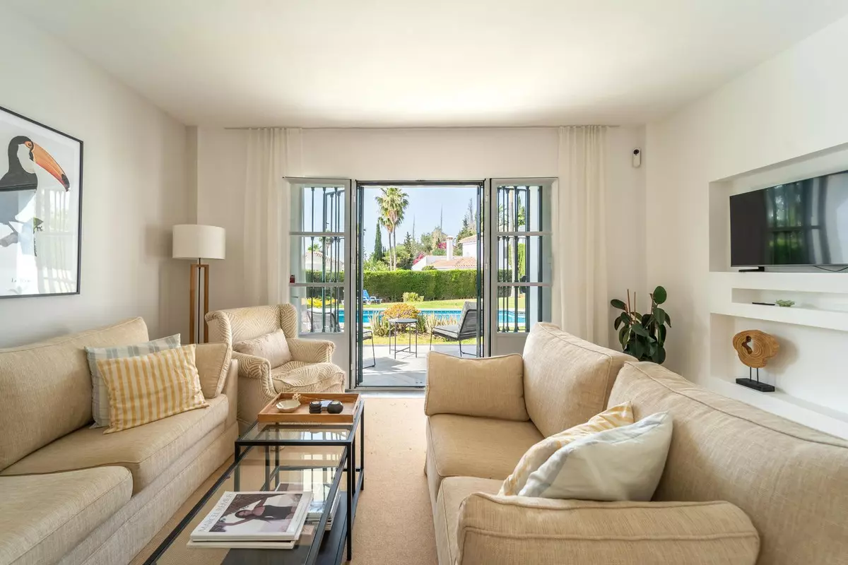 4-bedroom Villa In Marbella, Spain (234 M²)