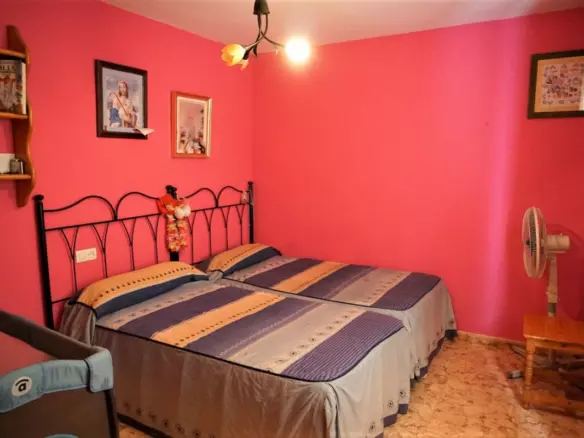 4-bedroom Villa In Cómpeta, Spain (92 M²)