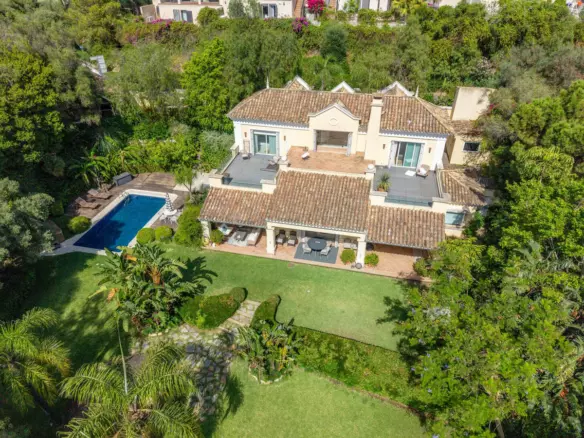 3-bedroom Villa In Benahavis, Spain (329 M²)