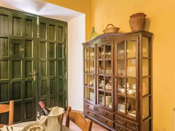 10-bedroom Country House In Cuevas Del Becerro, Spain (695 M²)