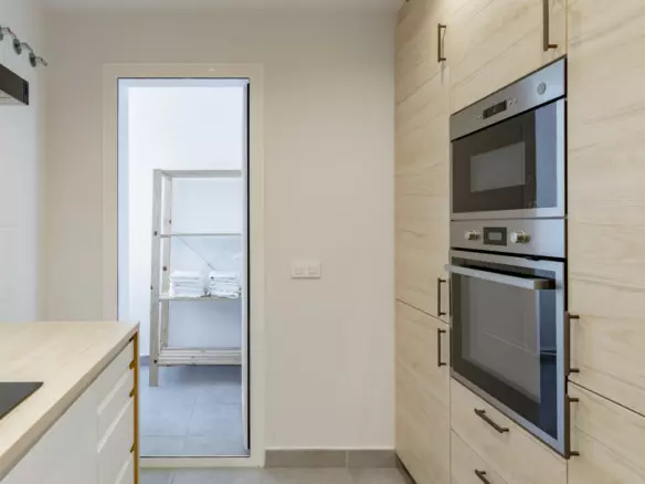 3-bedroom Apartment In Estepona, Spain (85 M²)