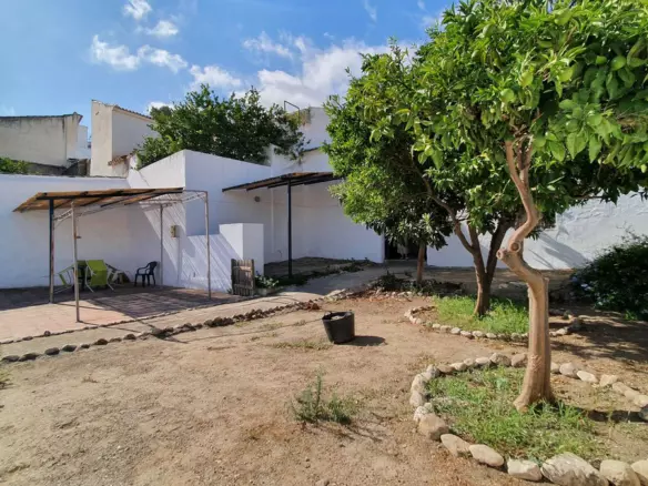 4-bedroom Town House In Ardales, Spain (706 M²)