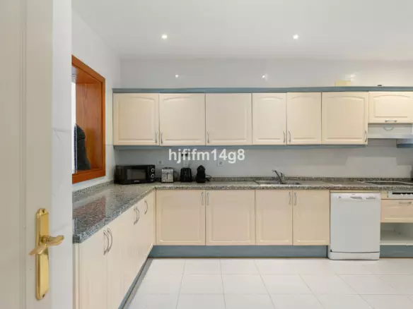 3-bedroom Town House In Marbella, Spain (385 M²)