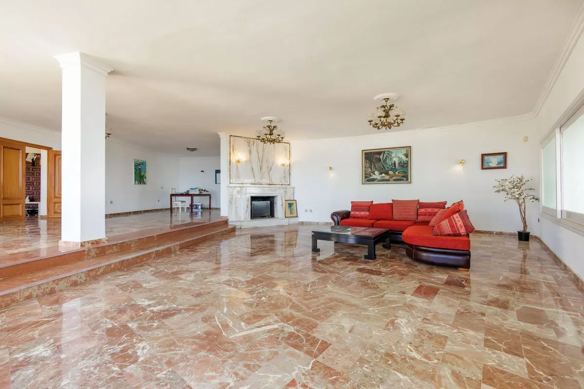 9-bedroom Villa In Benalmádena, Spain (1.146 M²)