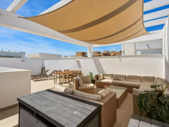 3-bedroom Apartment In Estepona, Spain (111 M²)