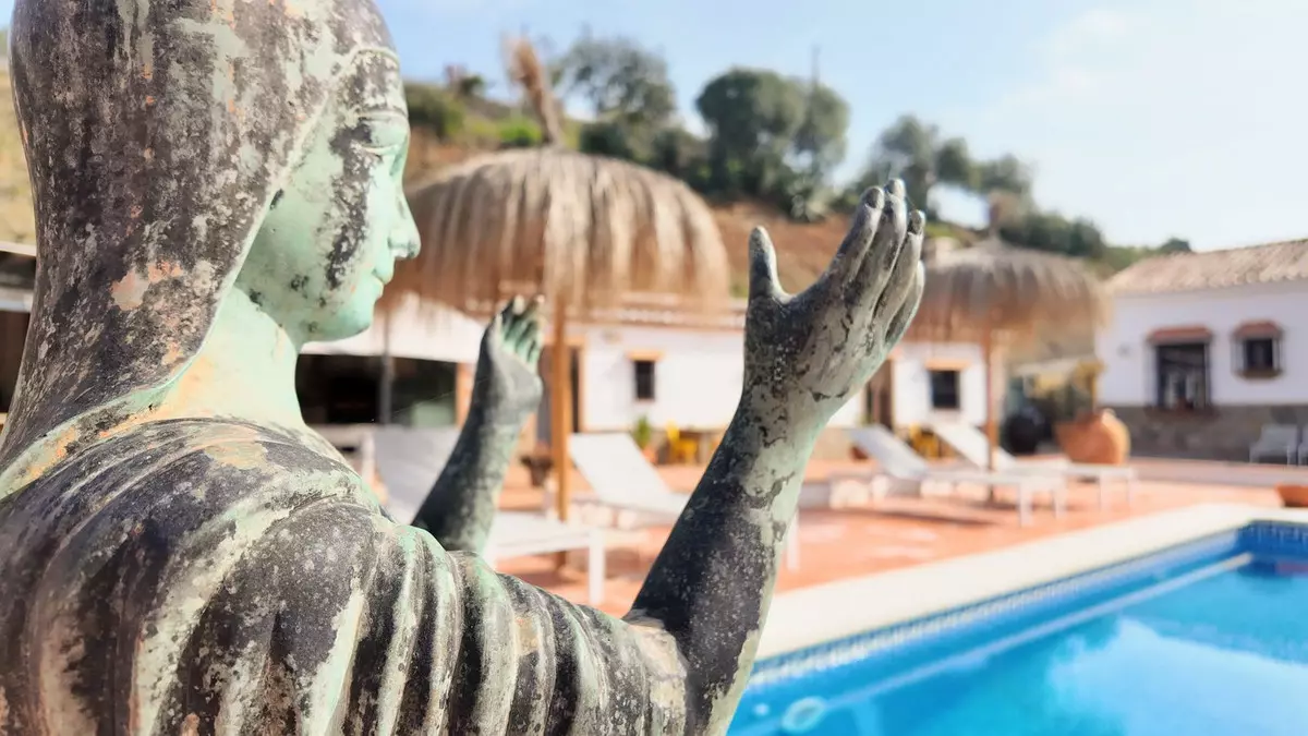 6-bedroom Villa In Álora, Spain (226 M²)