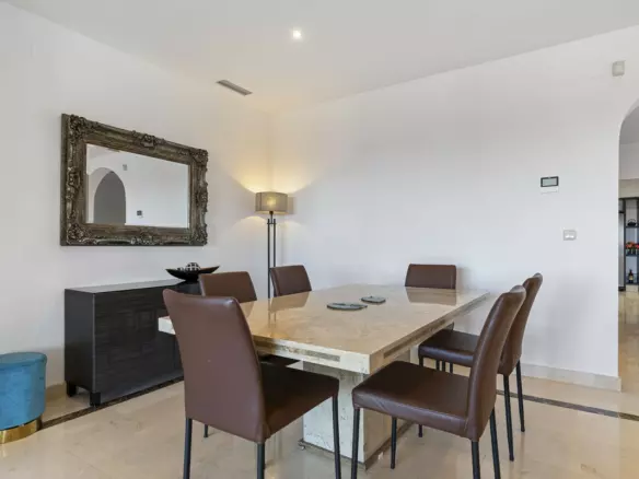 3-bedroom Apartment In Málaga, Spain (171 M²)