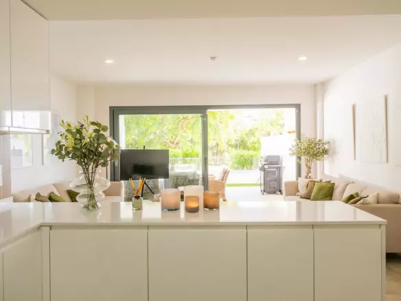 2-bedroom Apartment In Estepona, Spain (106 M²)