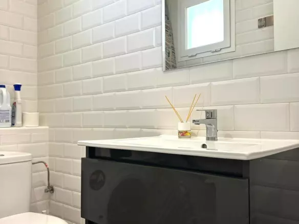 3-bedroom Apartment In Manilva, Spain (80 M²)