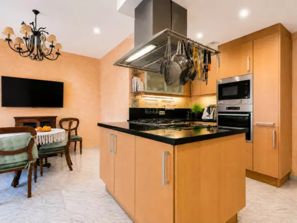 4-bedroom Apartment In Marbella, Spain (286 M²)