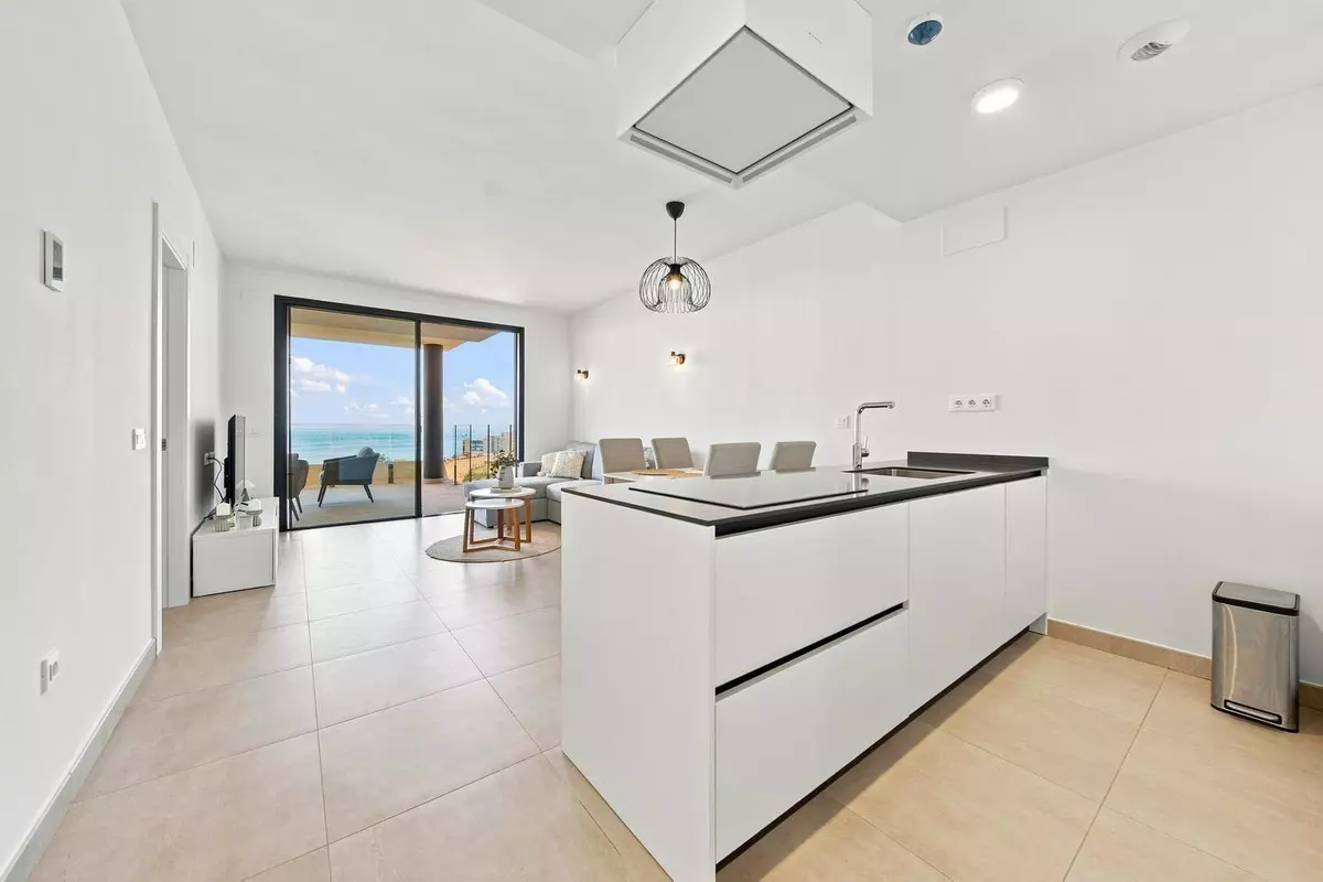 2-bedroom Apartment In Fuengirola, Spain (133 M²)