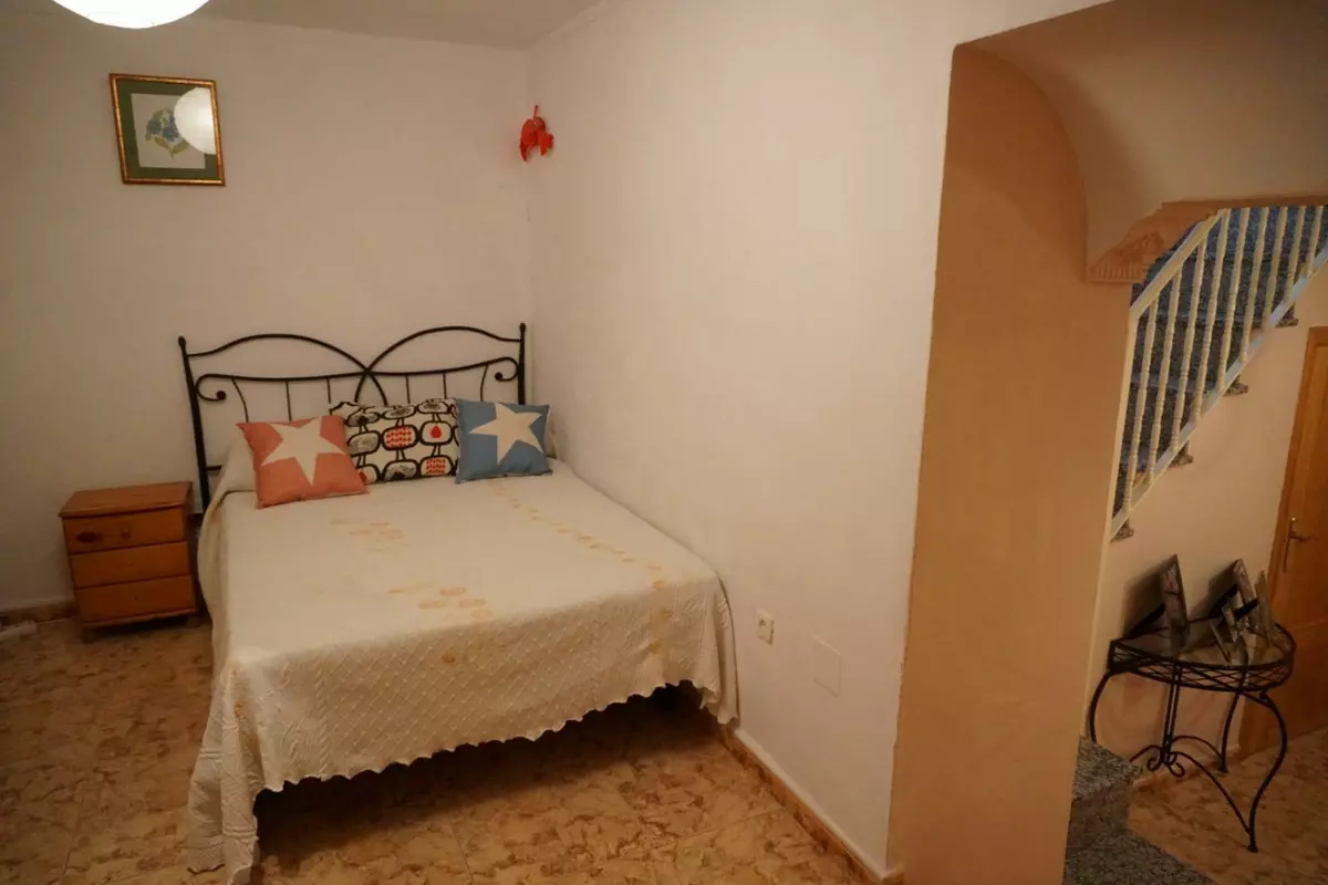 4-bedroom Villa In Cómpeta, Spain (92 M²)