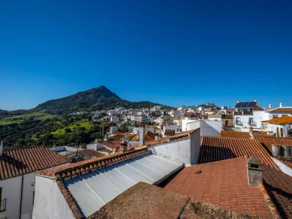 4-bedroom Town House In Gaucín, Spain (249 M²)