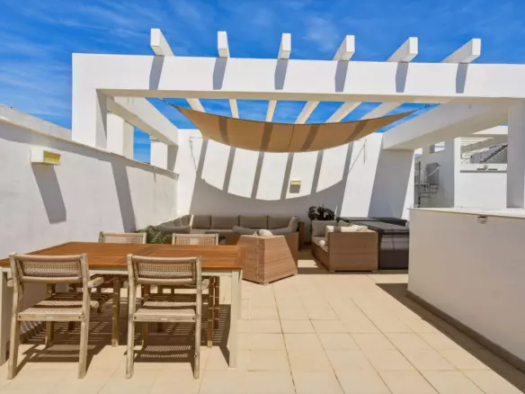 3-bedroom Apartment In Estepona, Spain (111 M²)