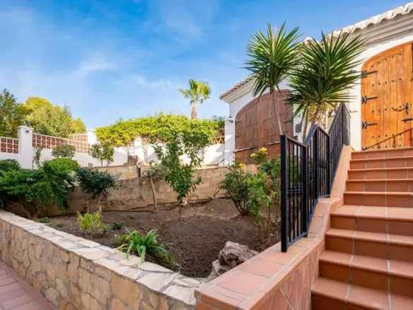 5-bedroom Villa In Frigiliana, Spain (427 M²)