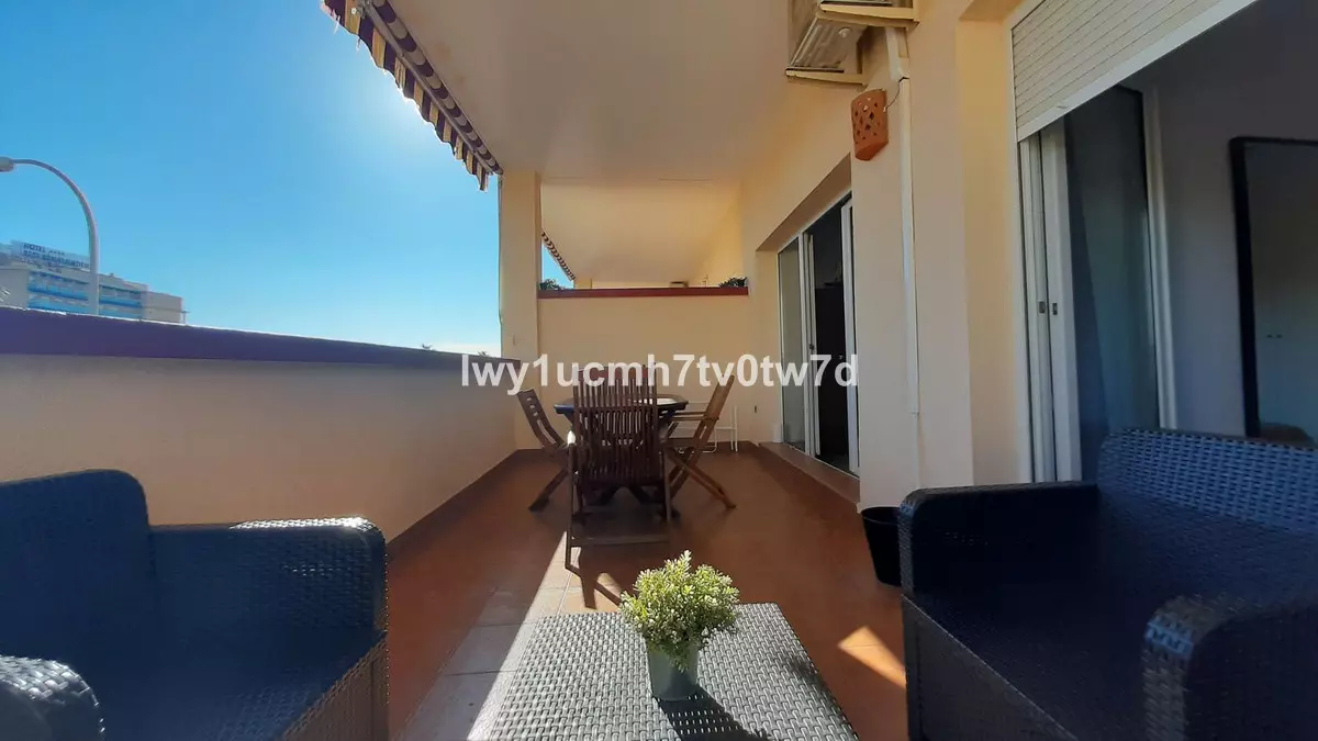 2-bedroom Apartment In Benalmádena, Spain (182 M²)