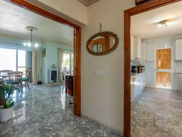 3-bedroom Country House In Guaro, Spain (216 M²)