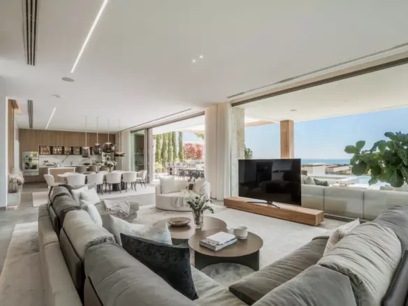 6-bedroom Villa In Benahavis, Spain (943 M²)
