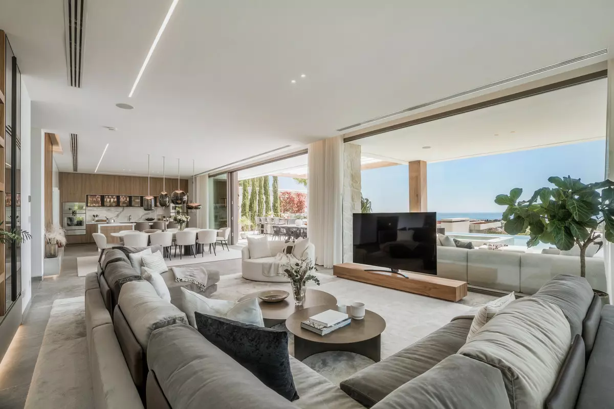 6-bedroom Villa In Benahavis, Spain (943 M²)