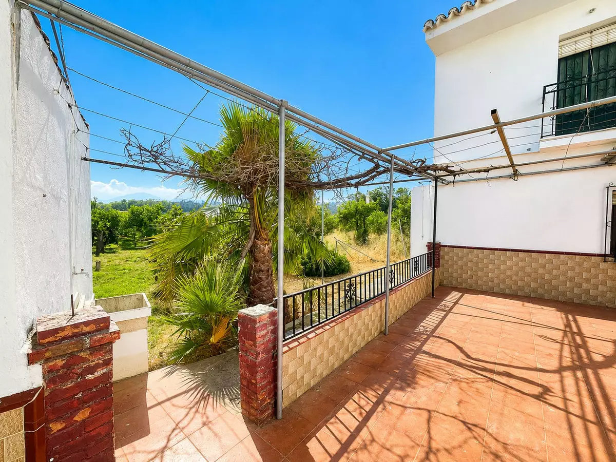 3-bedroom Villa In Pizarra, Spain (117 M²)