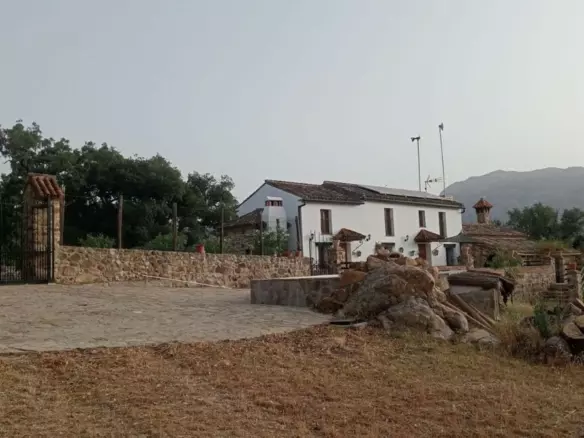 4-bedroom Country House In Cortes De La Frontera, Spain (198 M²)