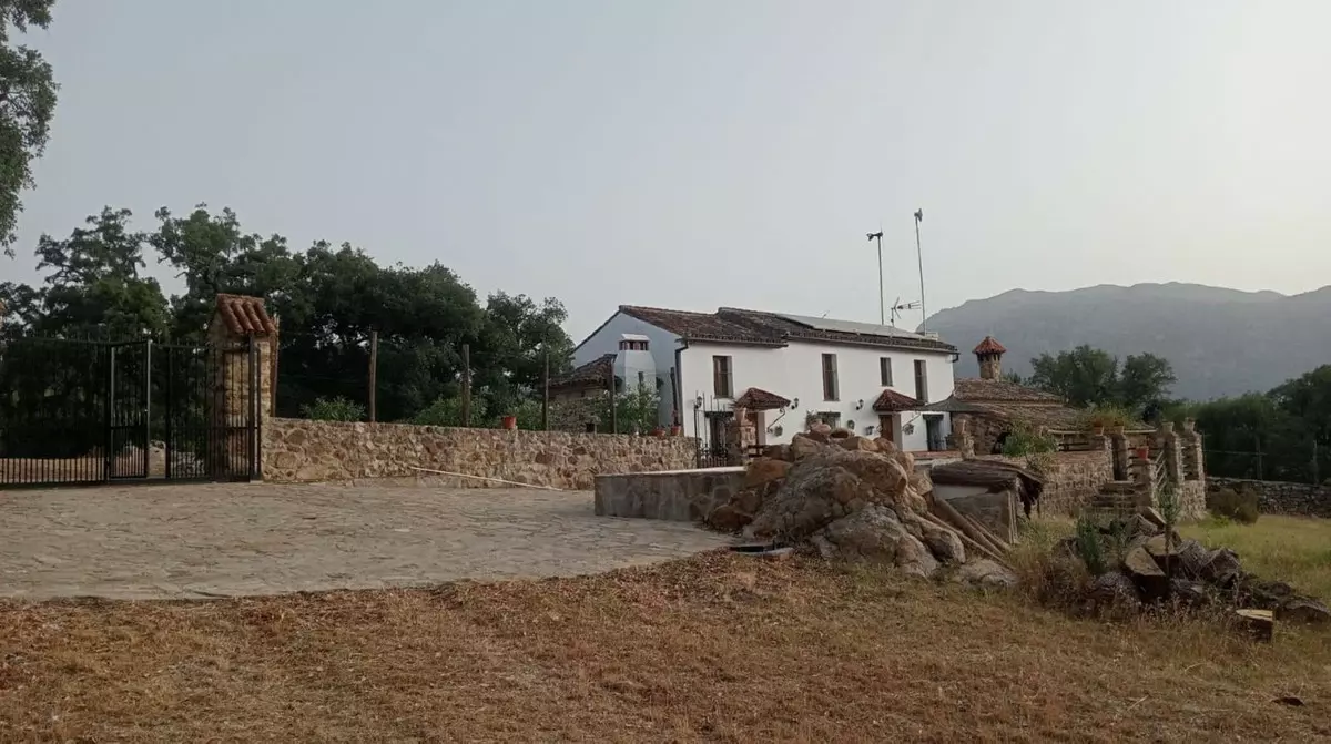 4-bedroom Country House In Cortes De La Frontera, Spain (198 M²)