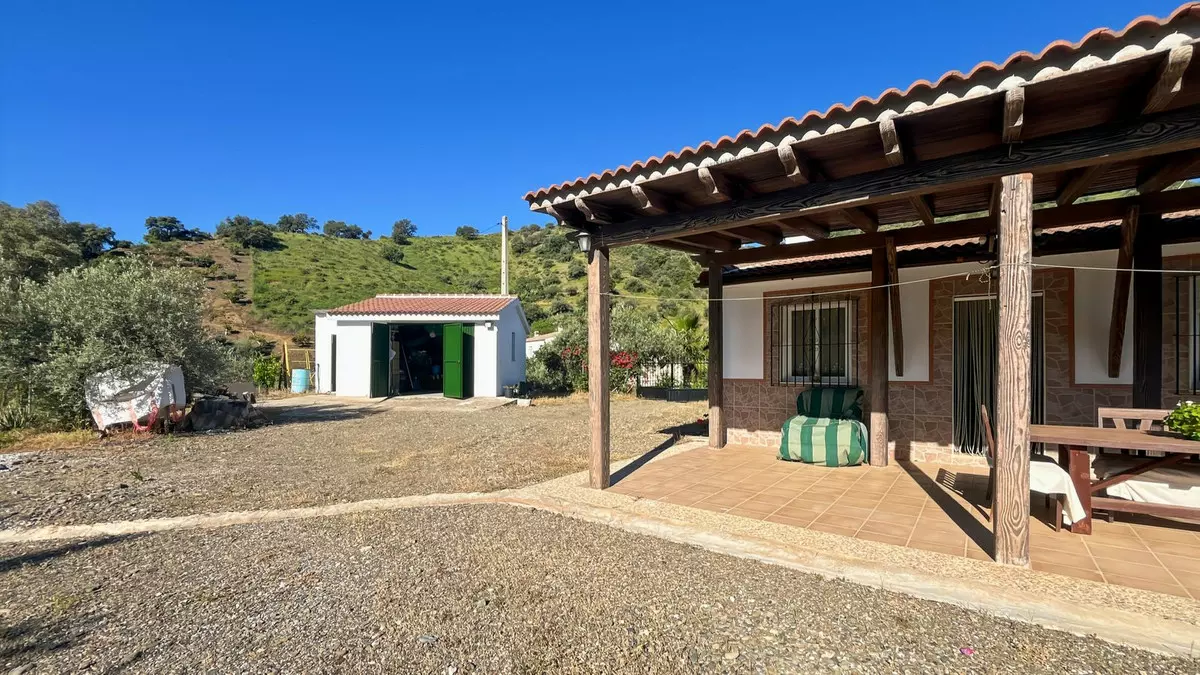 4-bedroom Country House In Comares, Spain (113 M²)