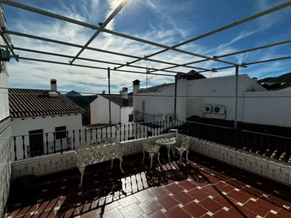 4-bedroom Villa In Benarrabá, Spain (300 M²)