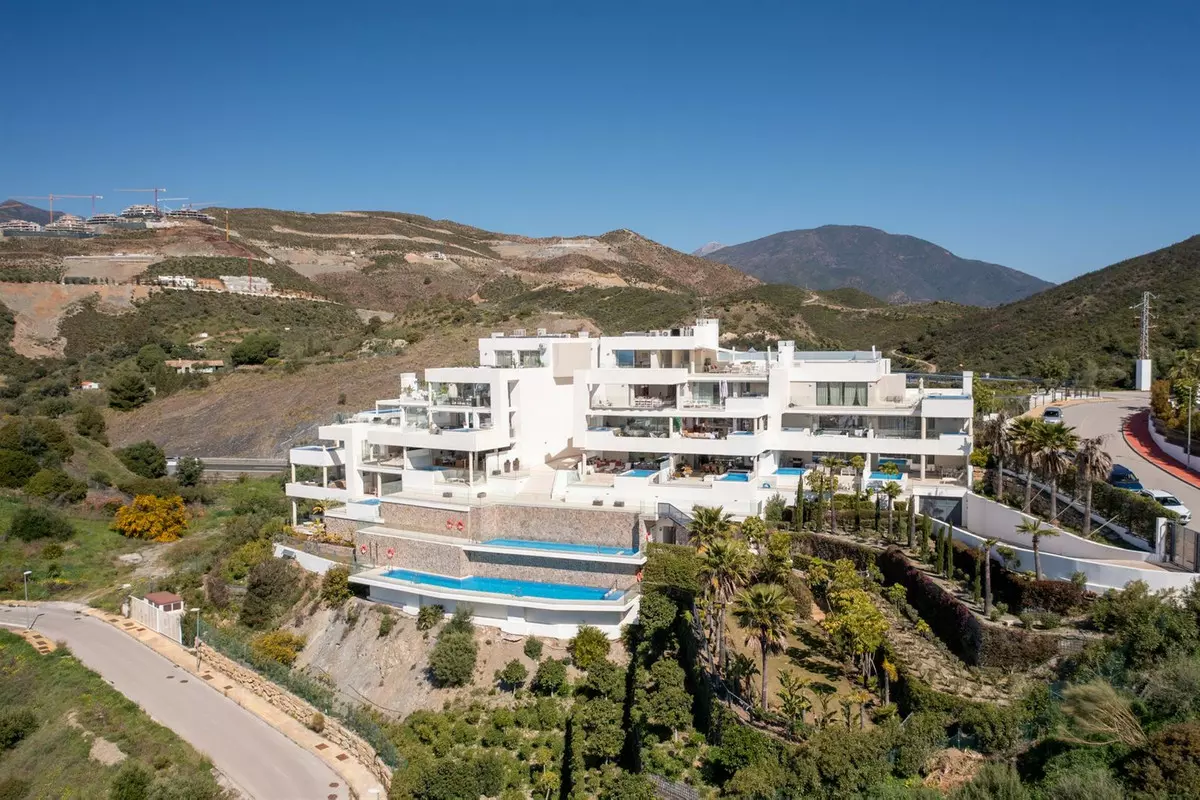 3-bedroom Apartment In Marbella, Spain (188 M²)