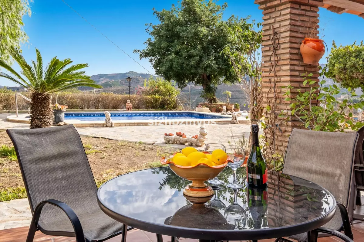 2-bedroom Villa In Benamocarra, Spain (84 M²)