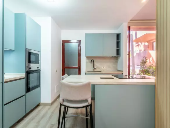 3-bedroom Apartment In Marbella, Spain (132 M²)