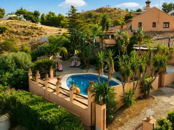 8-bedroom Country House In Cártama, Spain (569 M²)
