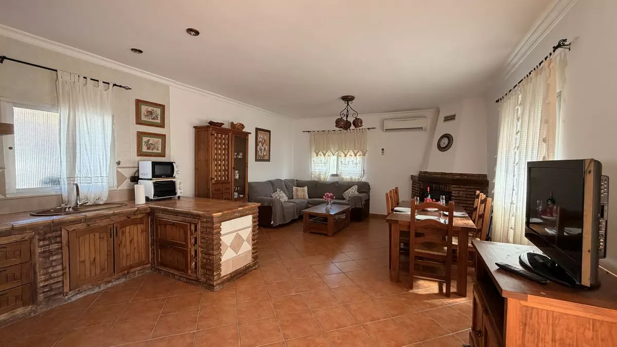 3-bedroom Country House In Almogía, Spain (155 M²)