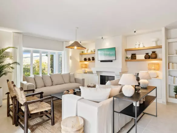 3-bedroom Villa In Marbella, Spain (265 M²)
