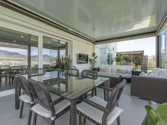 3-bedroom Villa In La Viñuela, Spain (203 M²)