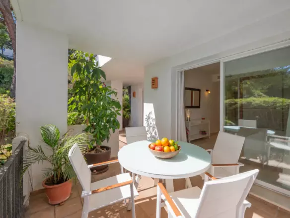 3-bedroom Apartment In Benahavis, Spain (152 M²)