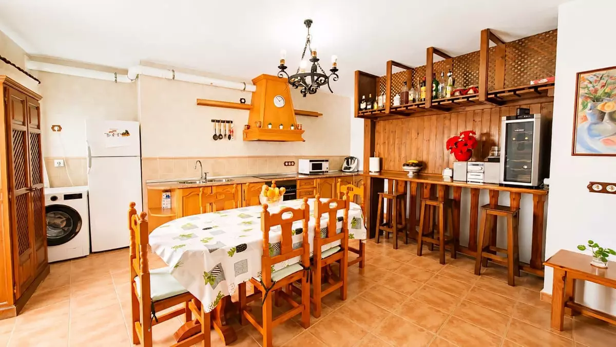 8-bedroom Town House In Ronda, Spain (385 M²)