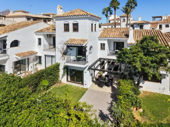 4-bedroom Town House In Marbella, Spain (177 M²)
