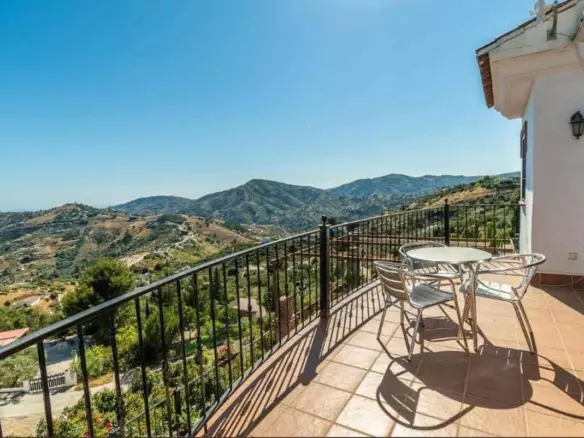 7-bedroom Villa In Frigiliana, Spain (520 M²)